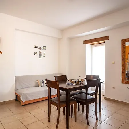 Afroksilia Gardenia Apartment